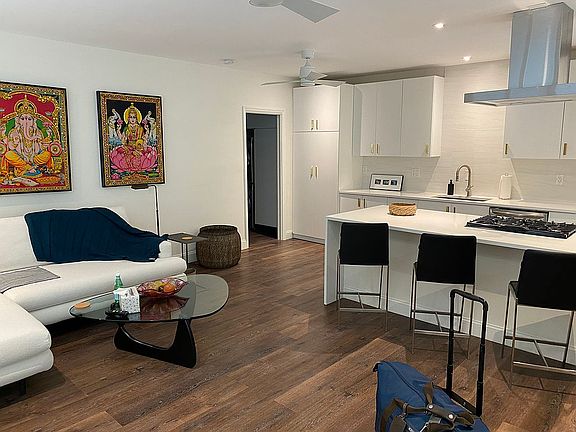 4th image of 250 Meridian Ave APT 6