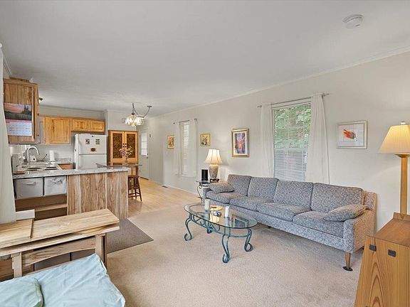 3rd image of 91 Shelburnewood Drive