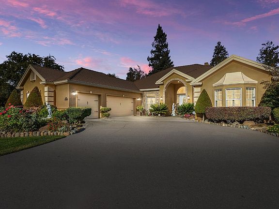 2nd image of 5513 Saint Andrews Dr