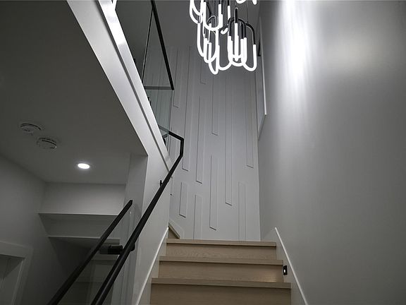 3rd image of 3927 Jingle Pot Rd