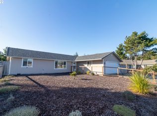 1501 Willow Loop, Florence, OR 97439
