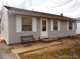 305 N Water St, Rochester, IL 62563