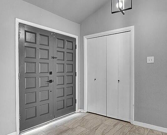 2nd image of 3709 Roslyn Dr