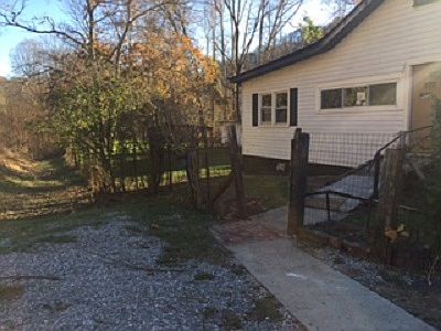 3rd image of 25 Howard Dr