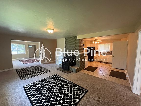 5th image of 405 S Park Ave