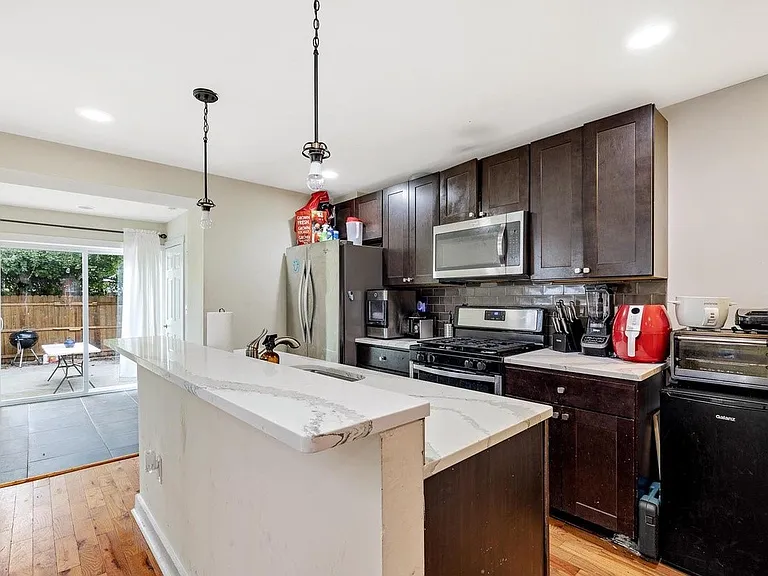 1718 N Gratz St — Photo 6
