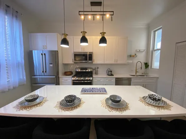 1441 W Fry St #2, Chicago, IL 60642