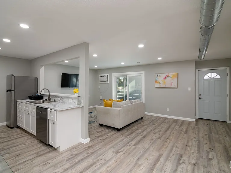Casa Del Parque Luxury Apartments — Photo 23