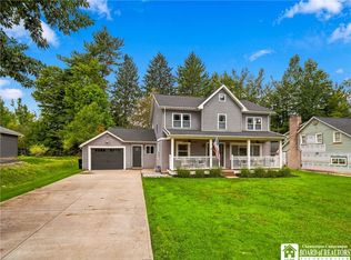 10 Walnut St, Lakewood, NY 14750