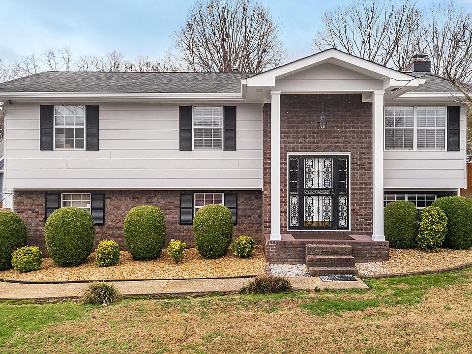 1st image of 826 Northbrook Dr