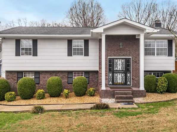 826 Northbrook Dr, Hixson, TN 37343