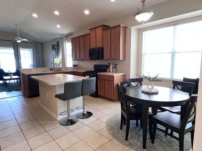 1207 Gentilly Ln — Photo 17