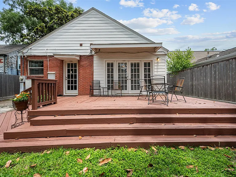 2311 Addison Rd — Photo 44