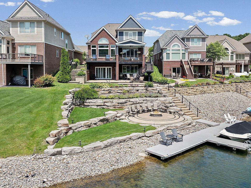 1st image of 10812 Waterfall Ct