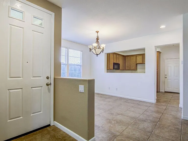8464 Crystal Walk Cir — Photo 15