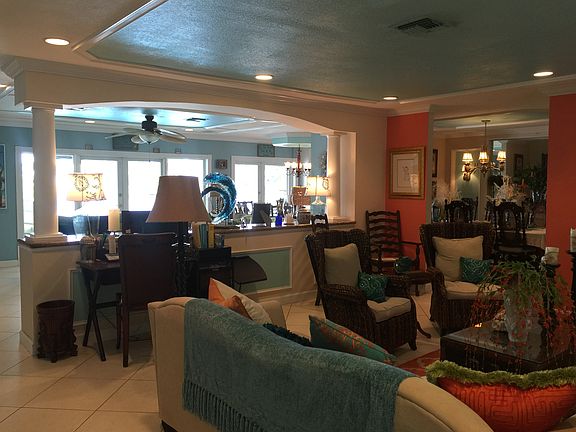 Livingroom view to Family Room