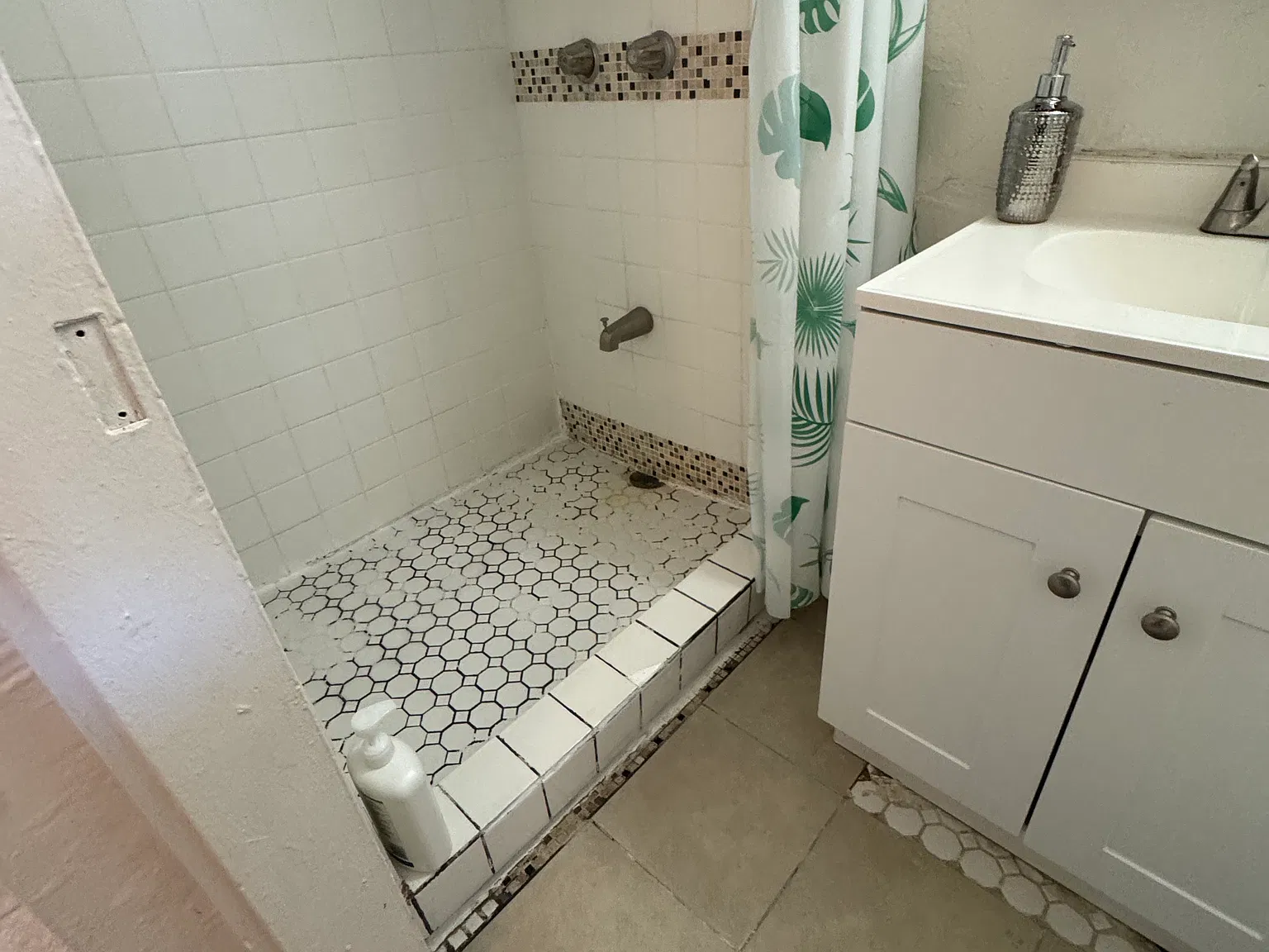 Studio, 330 sqft, $2,095 — Photo 4