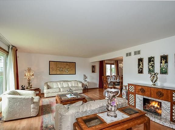 2nd image of 16131 Alexandria Dr