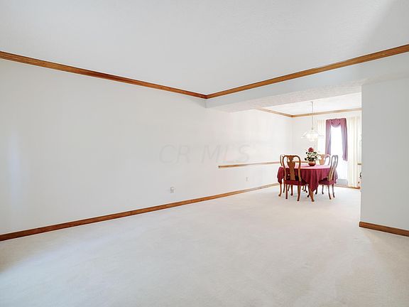 3rd image of 191 Royal Farm E