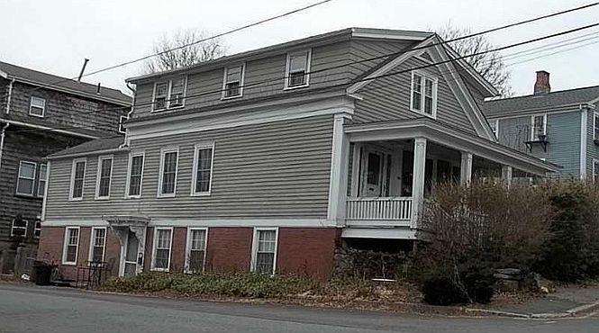 1st image of 131 Marlborough St