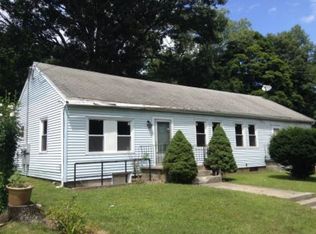 32 Beaver Brook Rd, Danbury, CT 06810