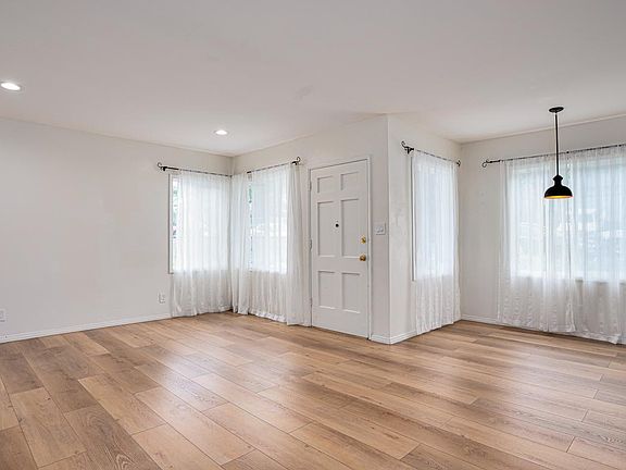 4th image of 3730 Los Amigos St