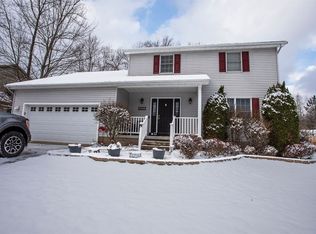 8680 Hawick Rd, Erie, PA 16509