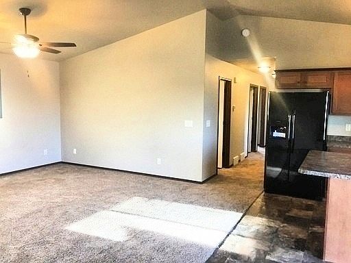 3rd image of 281 Vernon Dr Unit 2