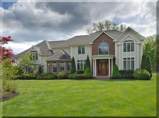 2 Newman Hill Dr, Andover, MA 01810