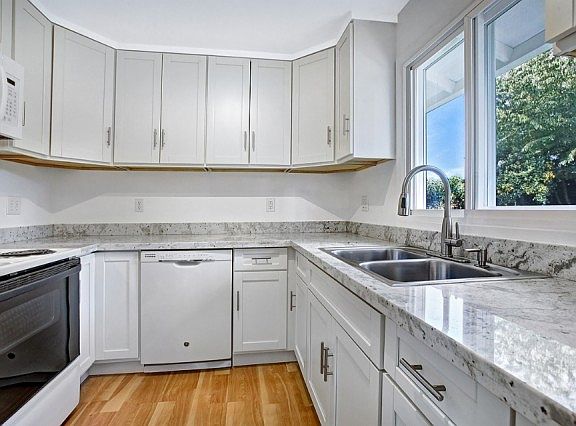 3rd image of 25024 21st Ave S