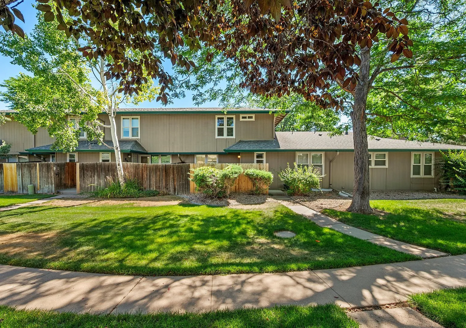 Comfort, Convenience & Style in the Heart of Greenwood Village — Photo 3