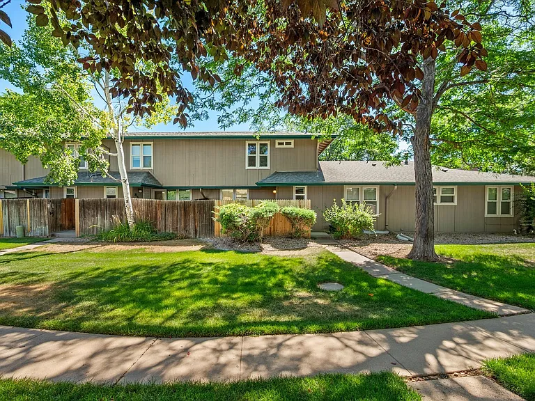 8758 E Roundtree Ave — Photo 3