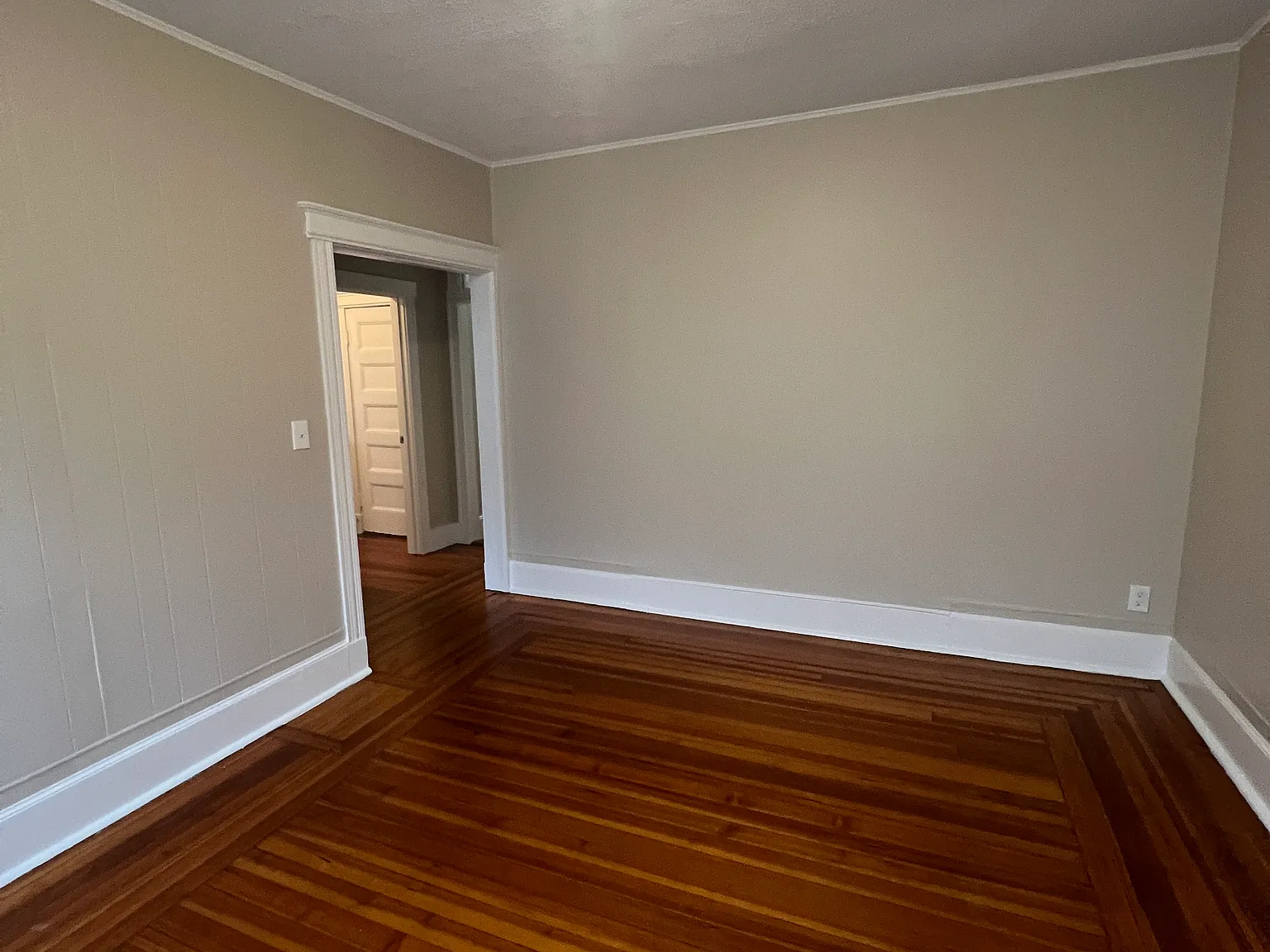 4 bed, 1255 sqft, $3,500 — Photo 2