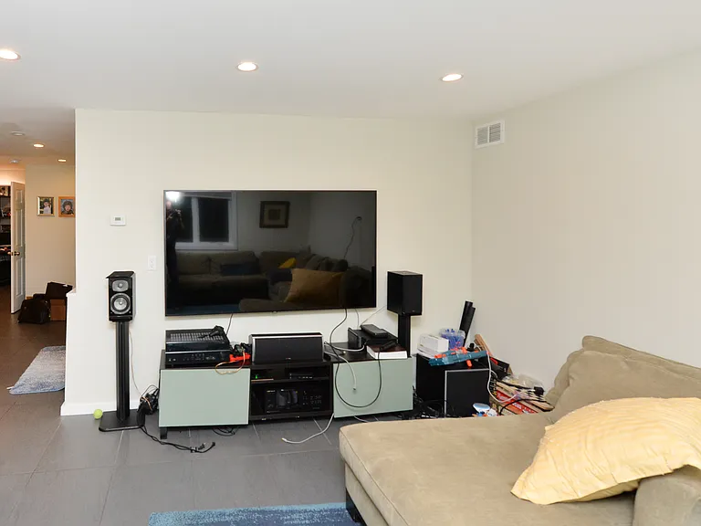 38-55 Van Riper Pl — Photo 18