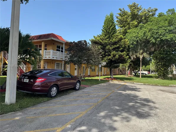 115 NE 202nd Ter #M25, Miami Gardens, FL 33179