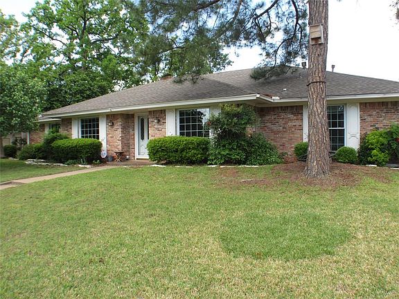 2nd image of 1614 Cresthaven Dr