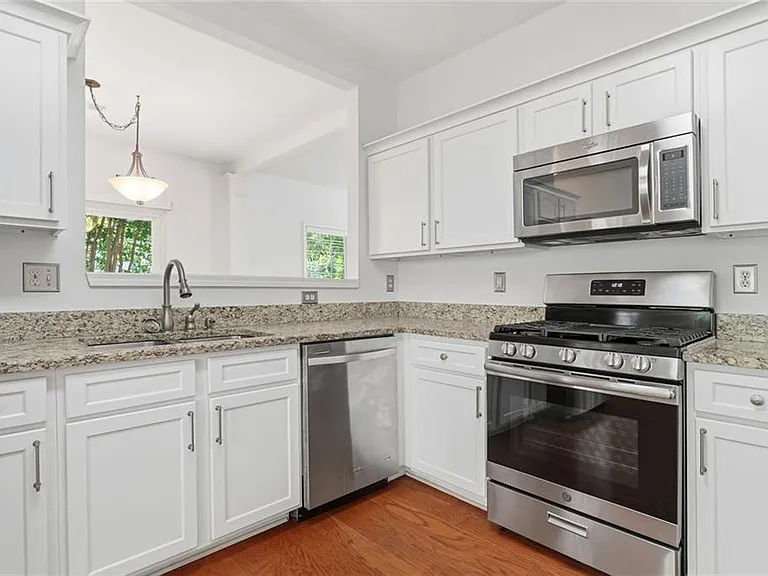 513 Stepney Ct SE — Photo 13