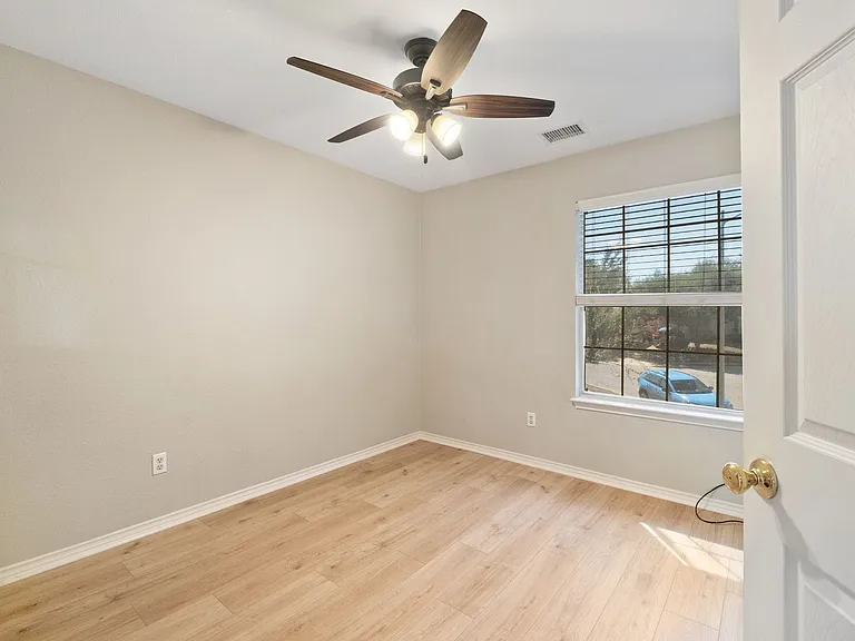 808 Flatters Way — Photo 15