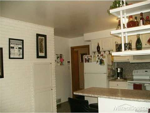 4th image of 25236 Acacia St