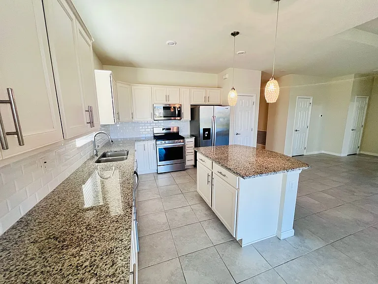 43023 Canon Ct — Photo 37