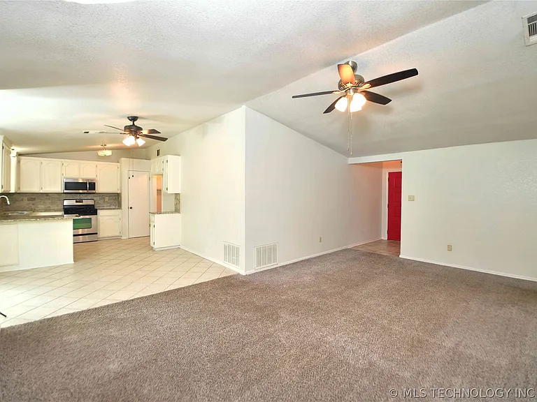 10056 S 91st East Ave — Photo 5