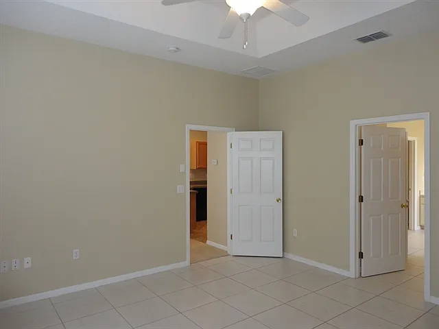 3828 Alamanda Hills Ln — Photo 9