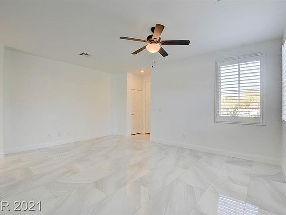 5th image of 43 Manor Hill Ave