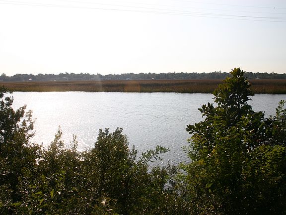 4th image of 7010 Old Landing Dr