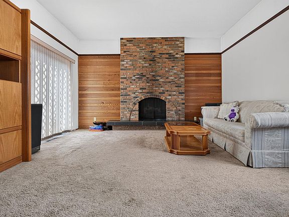 4th image of 6012 145th Ave NW