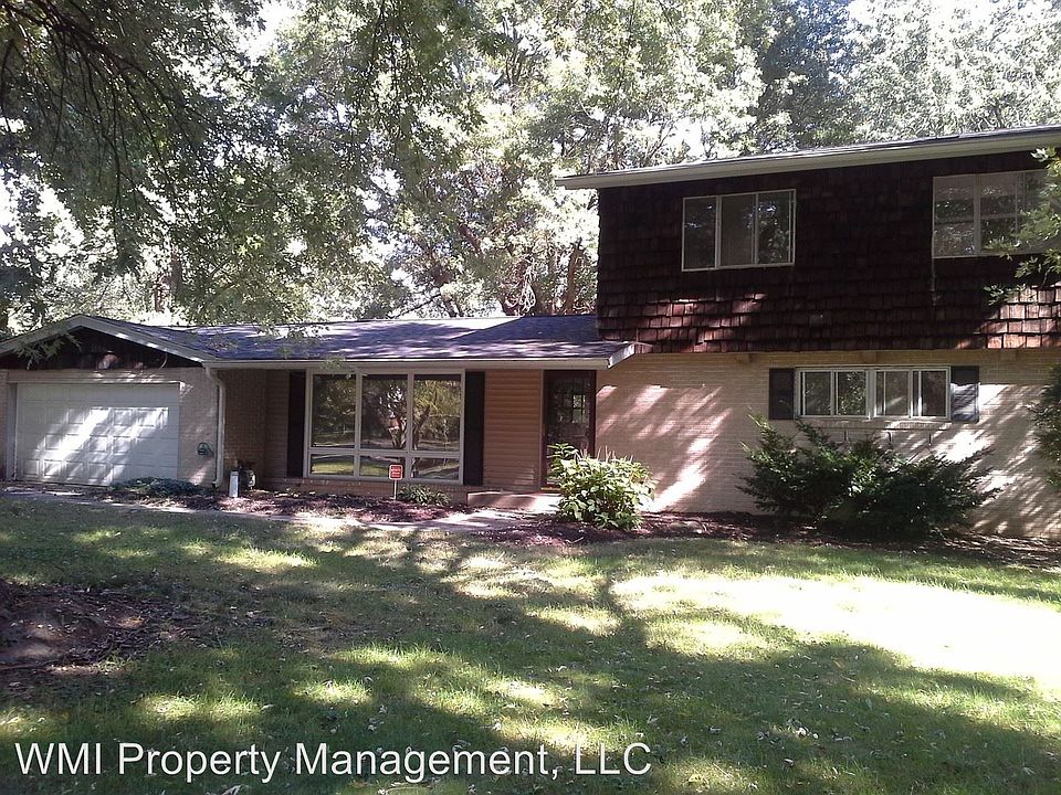 1st image of 8835 Rosewood Ln