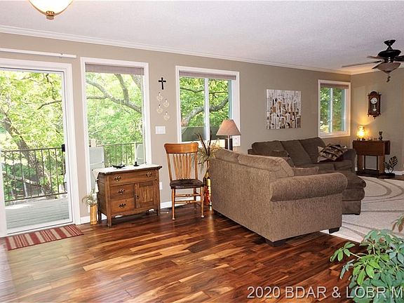 2nd image of 106 Peacock Ln