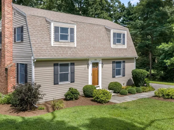 135 Linebrook Rd, Ipswich, MA 01938