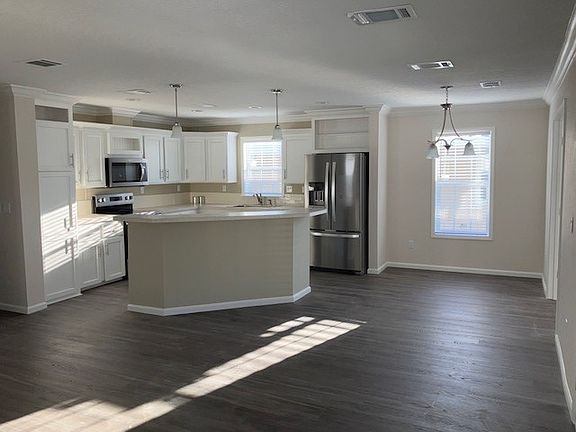 2nd image of 2552 NE Turner Ave #68