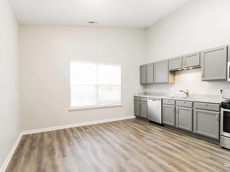 4067 Dogwood Ct — Photo 3